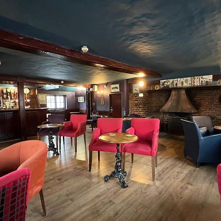 Roebuck Inn Stevenage Kültér fotó