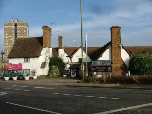 Roebuck Inn Stevenage Kültér fotó