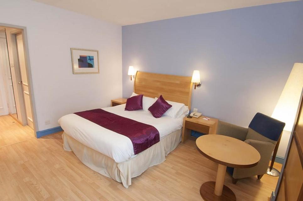 Roebuck Inn Stevenage Kültér fotó